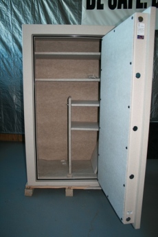 Fort Knox Defender Gun Safe 7241 Showroom Model Safe